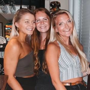 Meet your Posher, Elizabeth